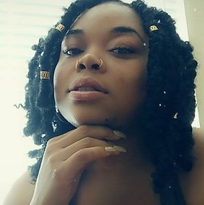 Meet your Posher, Mea